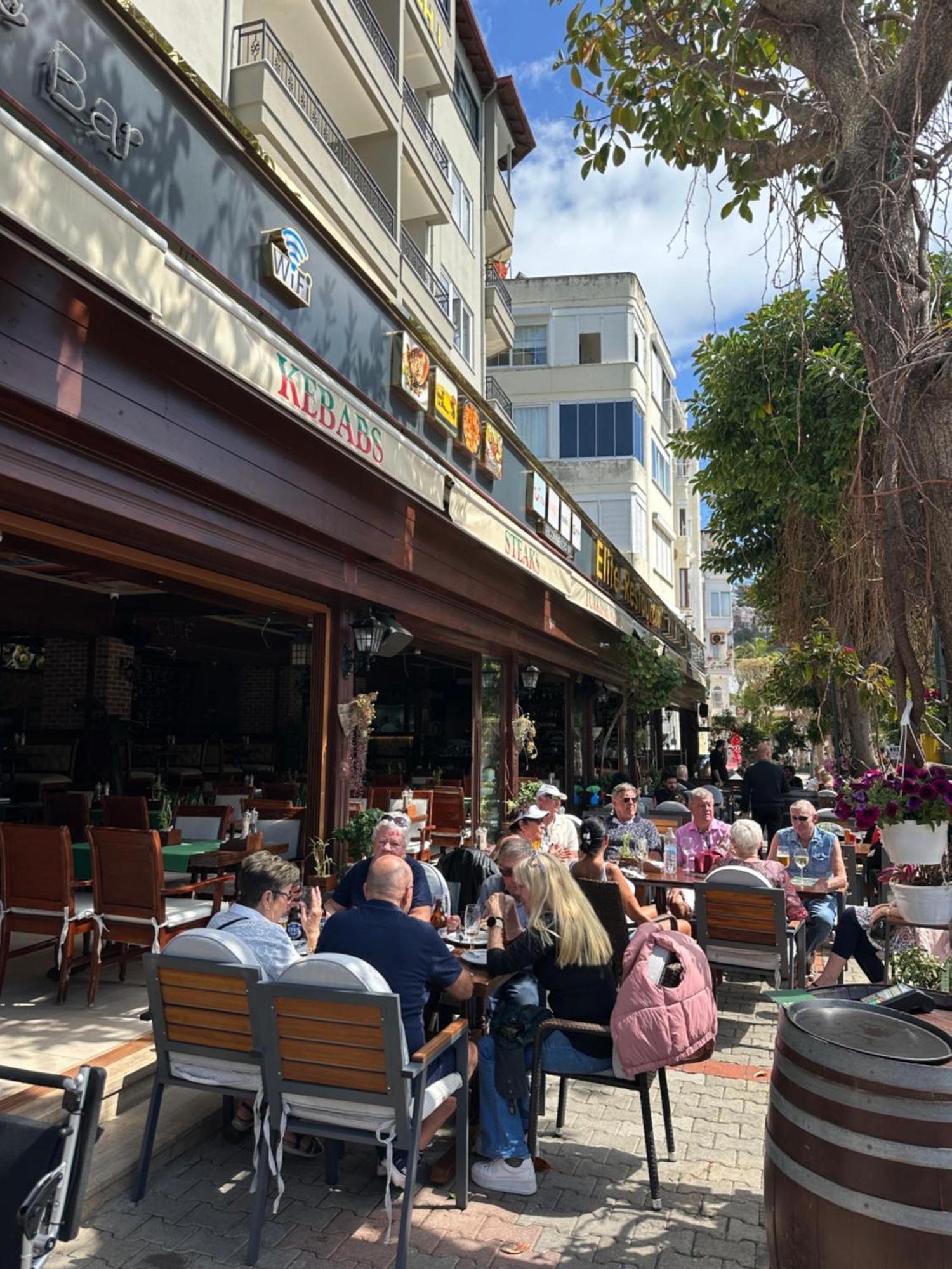 אלאניה Havana Apart Hotel מראה חיצוני תמונה