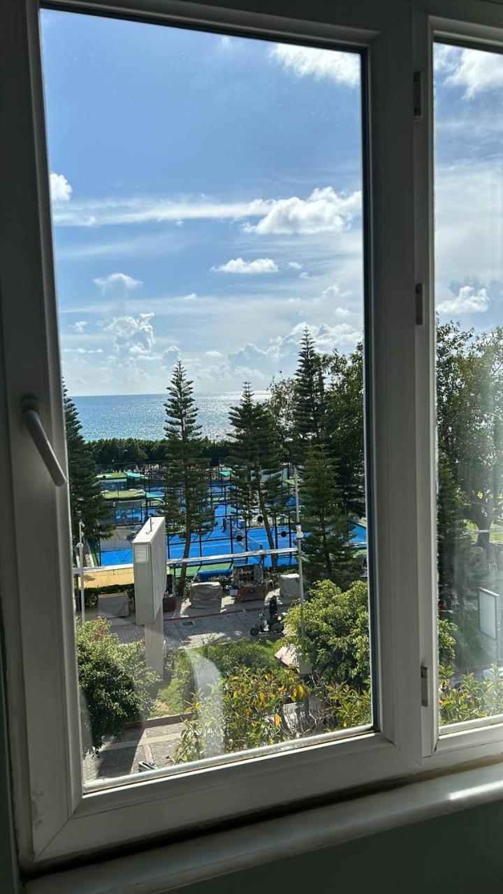 אלאניה Havana Apart Hotel מראה חיצוני תמונה