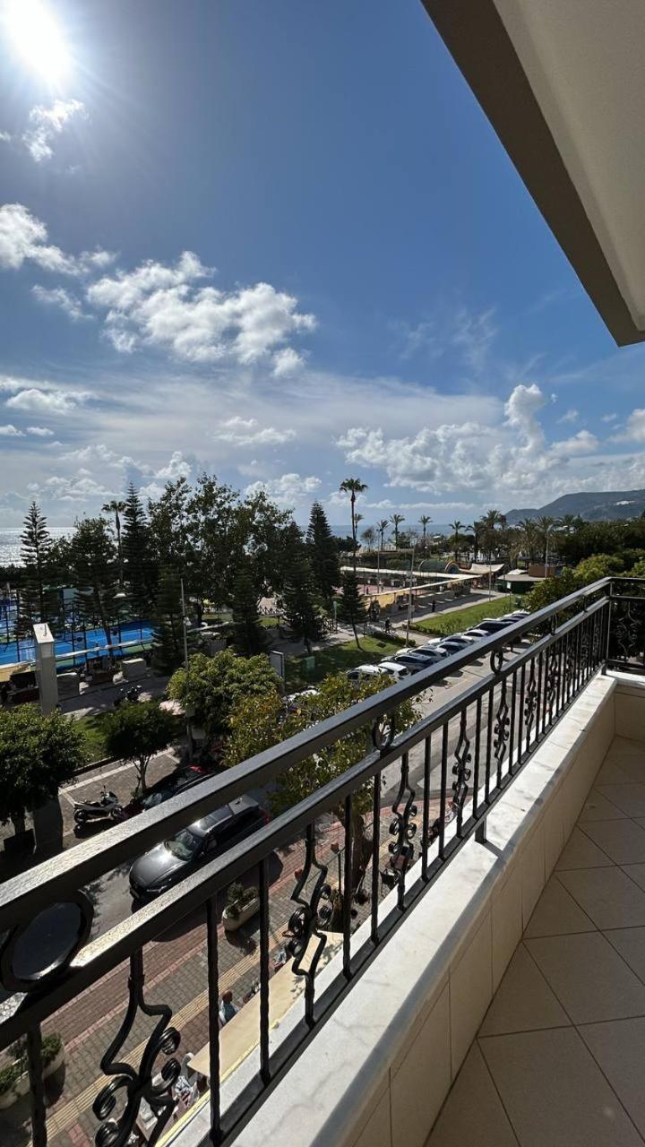 אלאניה Havana Apart Hotel מראה חיצוני תמונה
