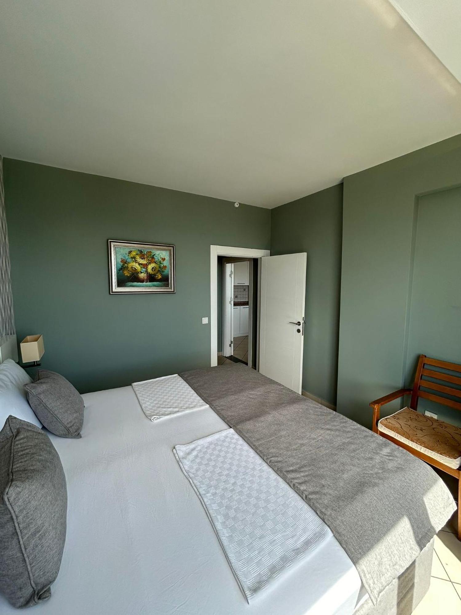 אלאניה Havana Apart Hotel מראה חיצוני תמונה