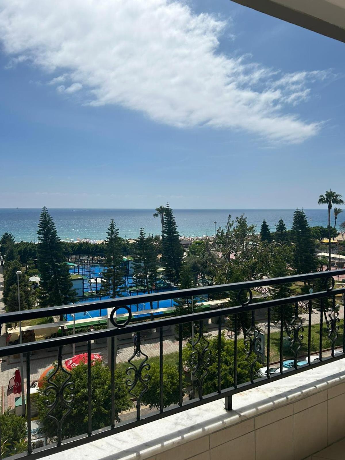 אלאניה Havana Apart Hotel מראה חיצוני תמונה